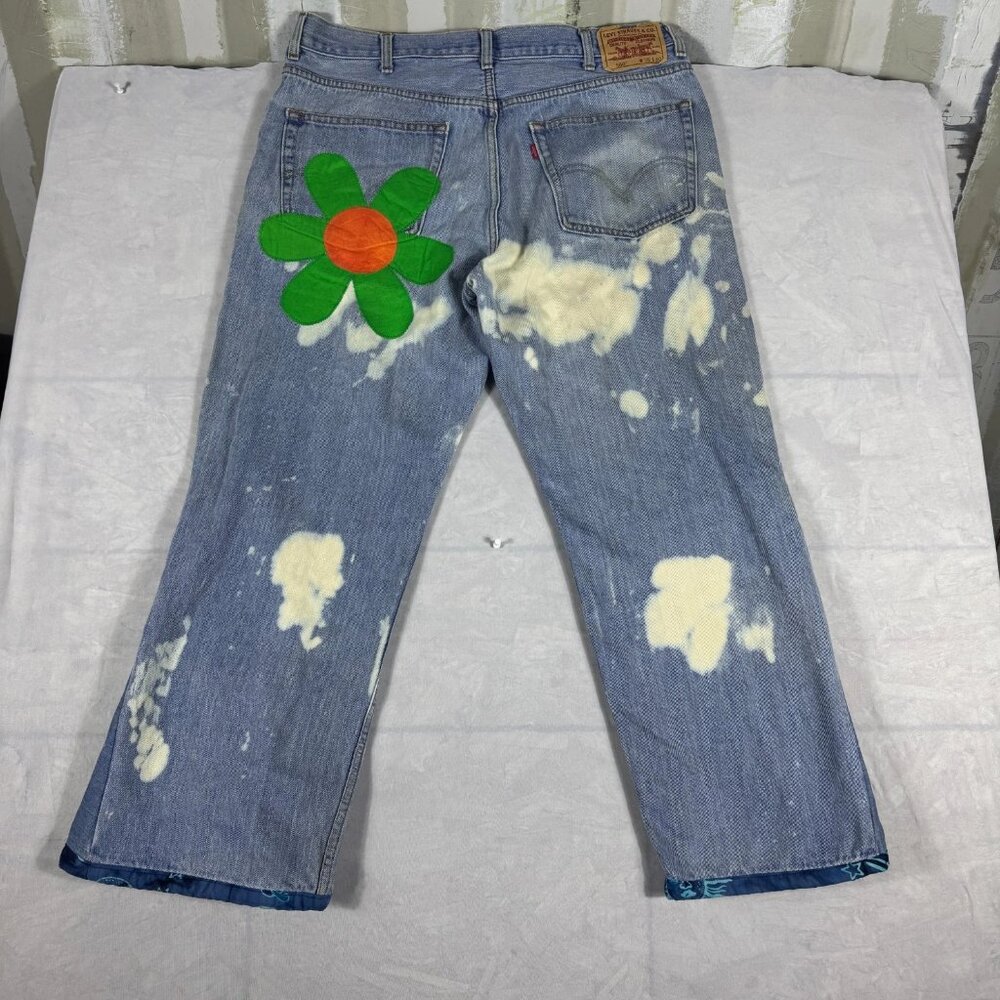 Levi Staruss Co. 505 Womens Flared Jeans Blue Relaxed Fit Patches Size 38x30 - Picture 2 of 16